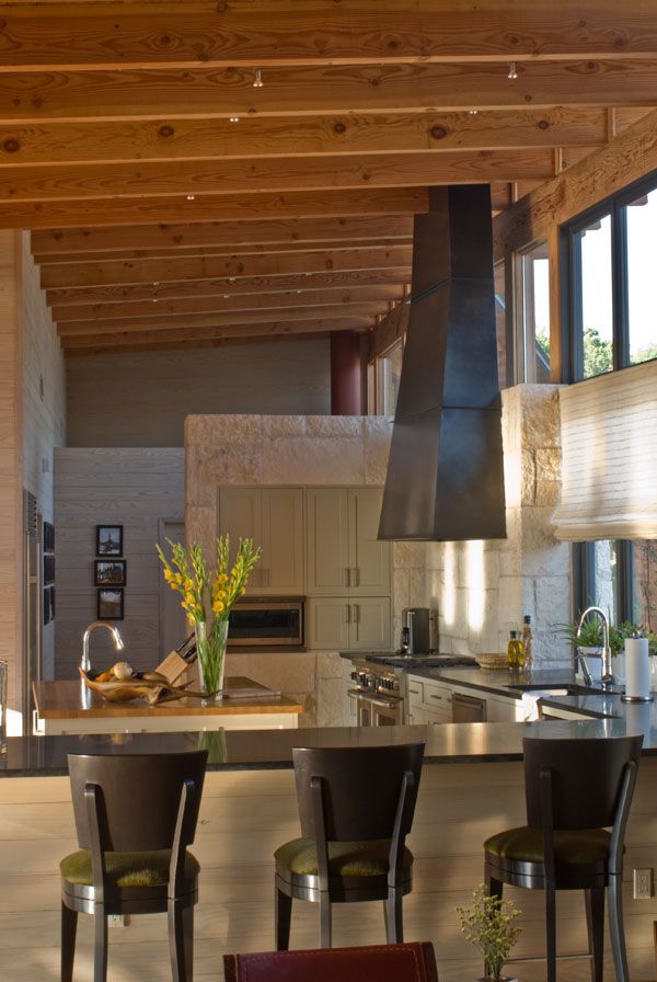 What's hot in luxury real estate: #2 Open Kitchens Sonoma Style™-image via Mell Lawrence Architects