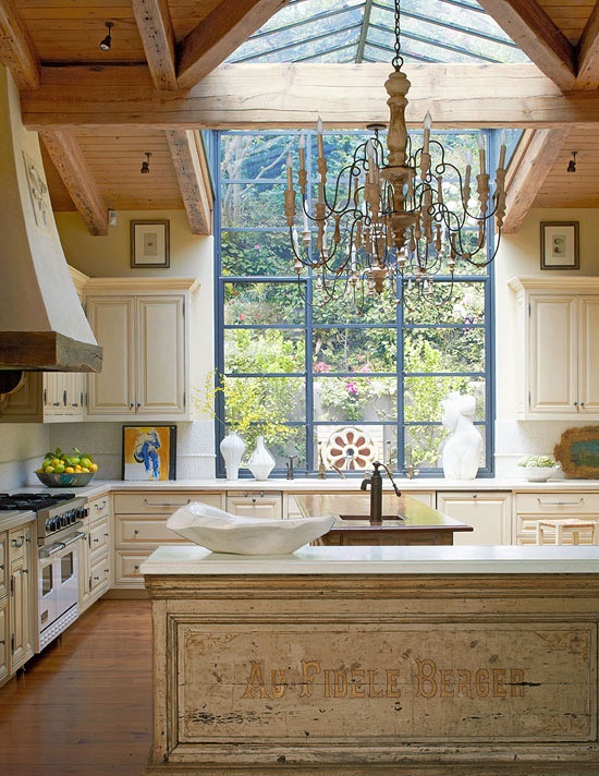 Fabulous Kitchen with Country Charm-Sela Ward's Bel Air Home via Traditional Home Magazine