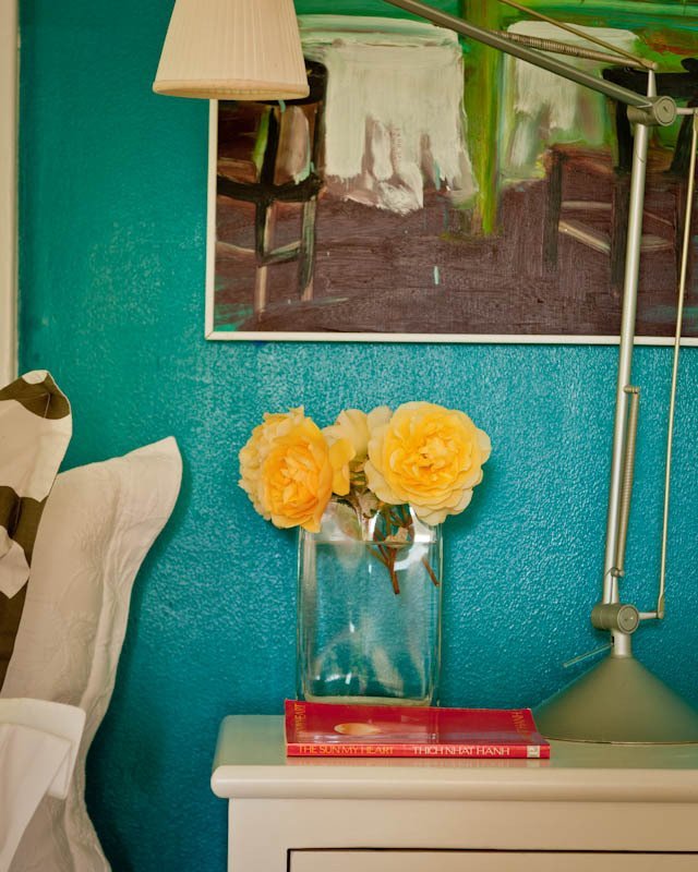 Great use of color-image via Apartment Therapy