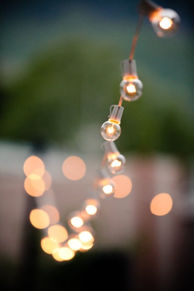 Lighting is key to Entertaining Sonoma Style ™-image via Style me Pretty-photo by Elisabeth Kate Photography
